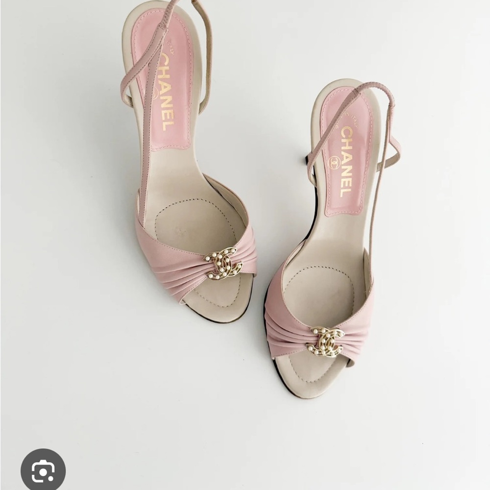 CHANEL Blush Pink Heeled Sandals